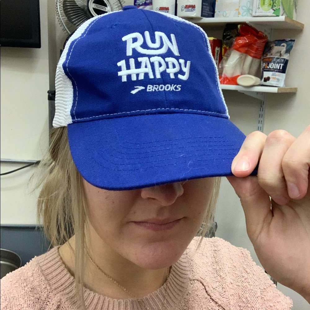 Brooks Sport Hat!